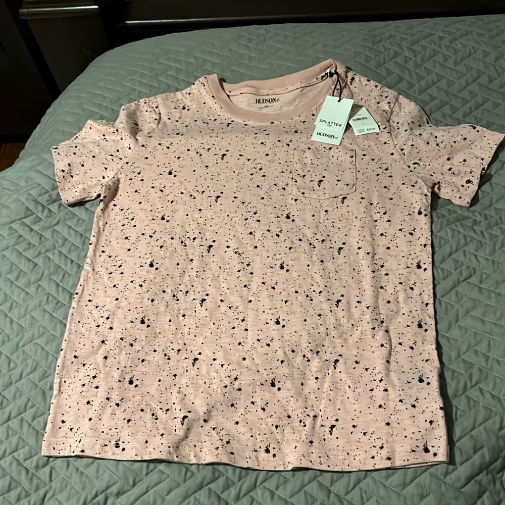 Hudson Kids! Boys size XL tee NWT.